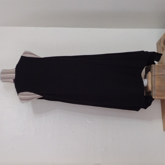 Model France Black Sleeveless Shift Dress w Sequin - Picture 10 of 14